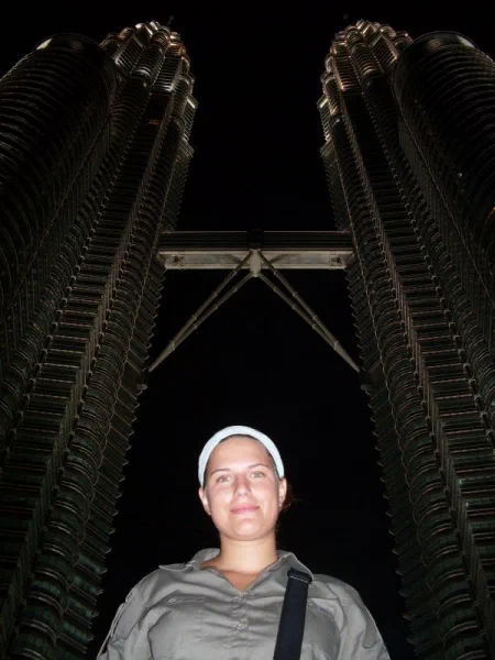 Noční Petronas