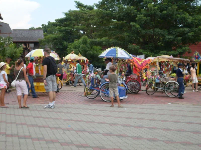 3TukTuky